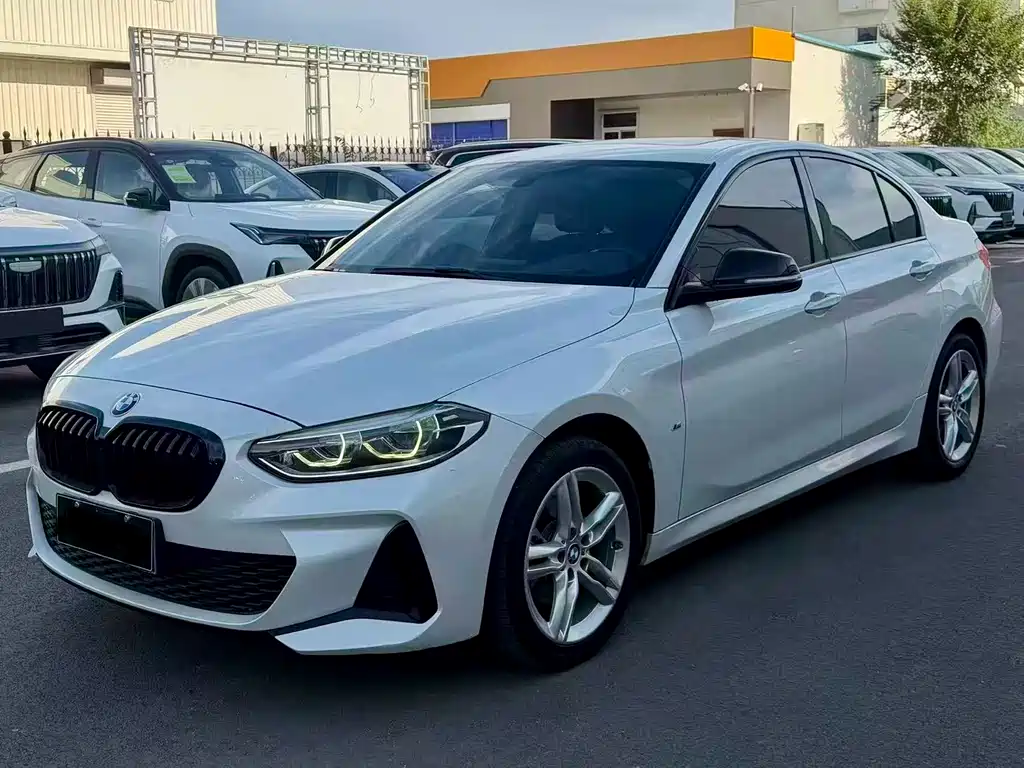 BMW 1 Series 2021