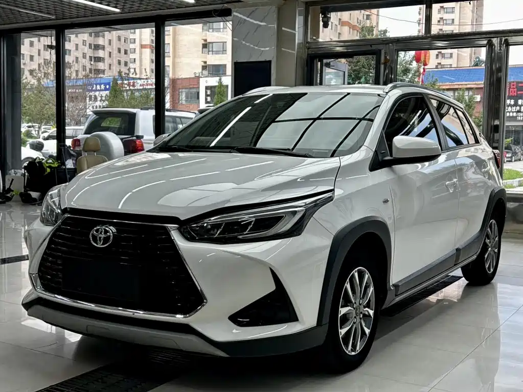Toyota Yaris L 2022