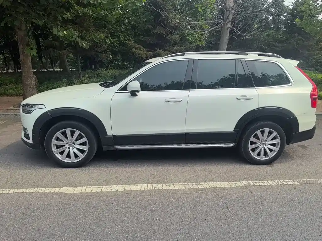 Volvo XC90 2015 — фото 15