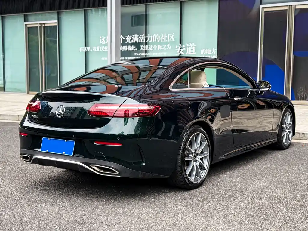 Mercedes-Benz E-Class 2022 — фото 11