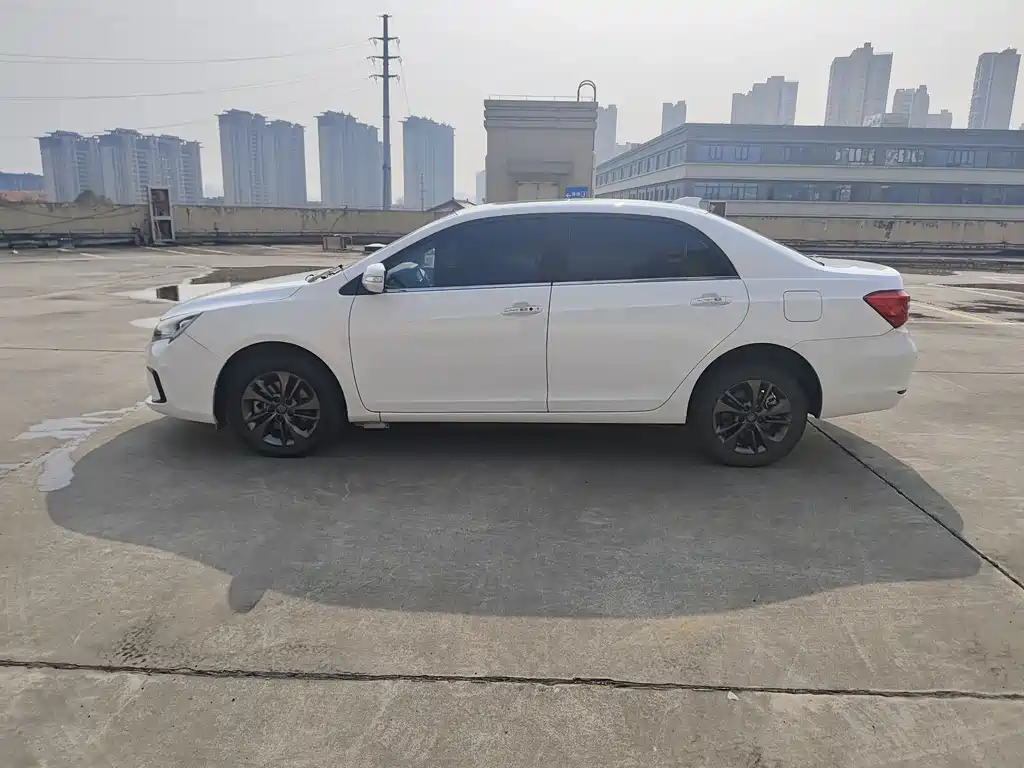 BYD Qin NEV 2020 — фото 3