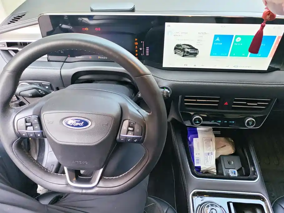 Ford Edge 2021 — фото 12