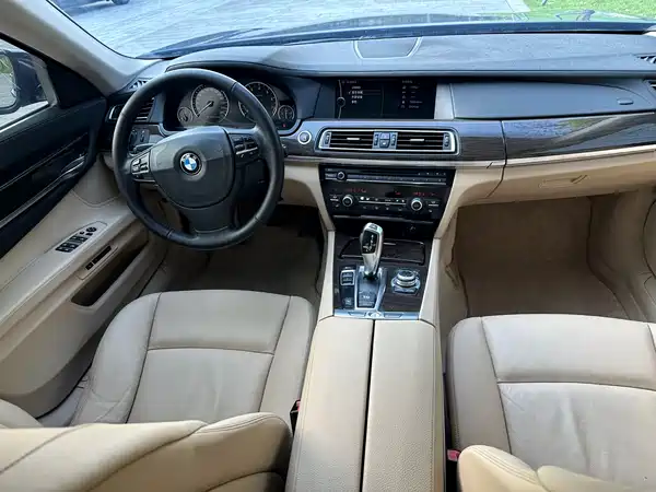 BMW 7 Series 2011