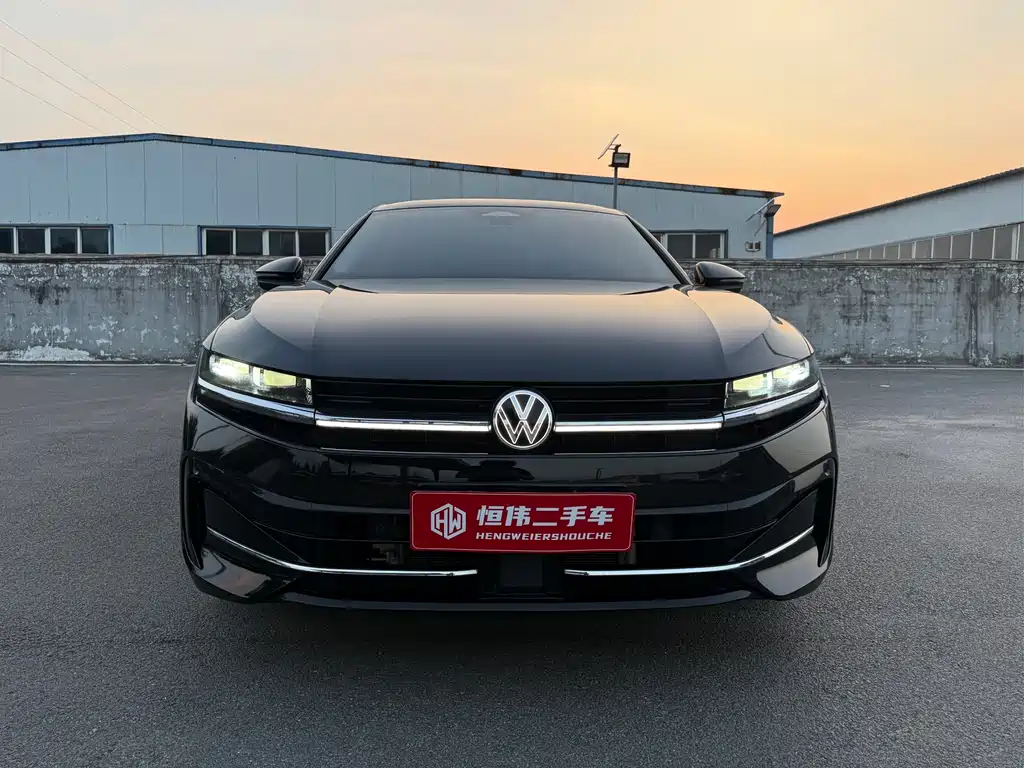 Volkswagen Magotan 2025