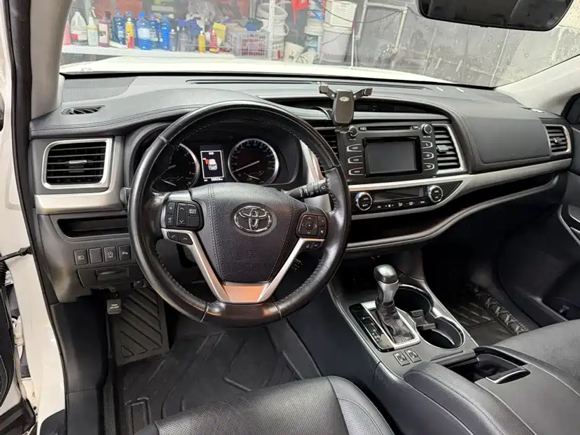 Toyota Highlander 2019