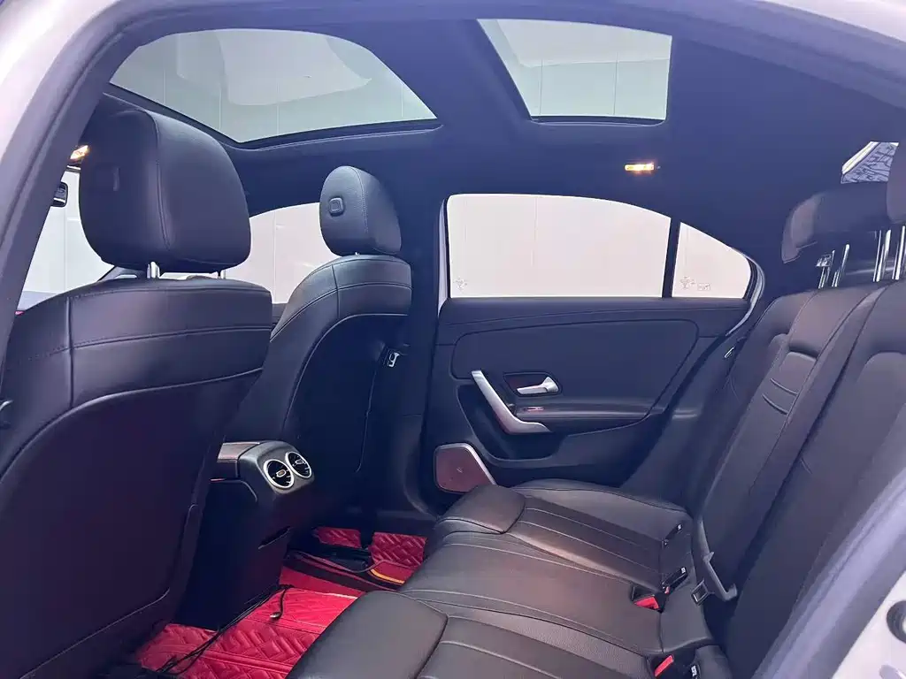 Mercedes-Benz A-Class 2020 — фото 9
