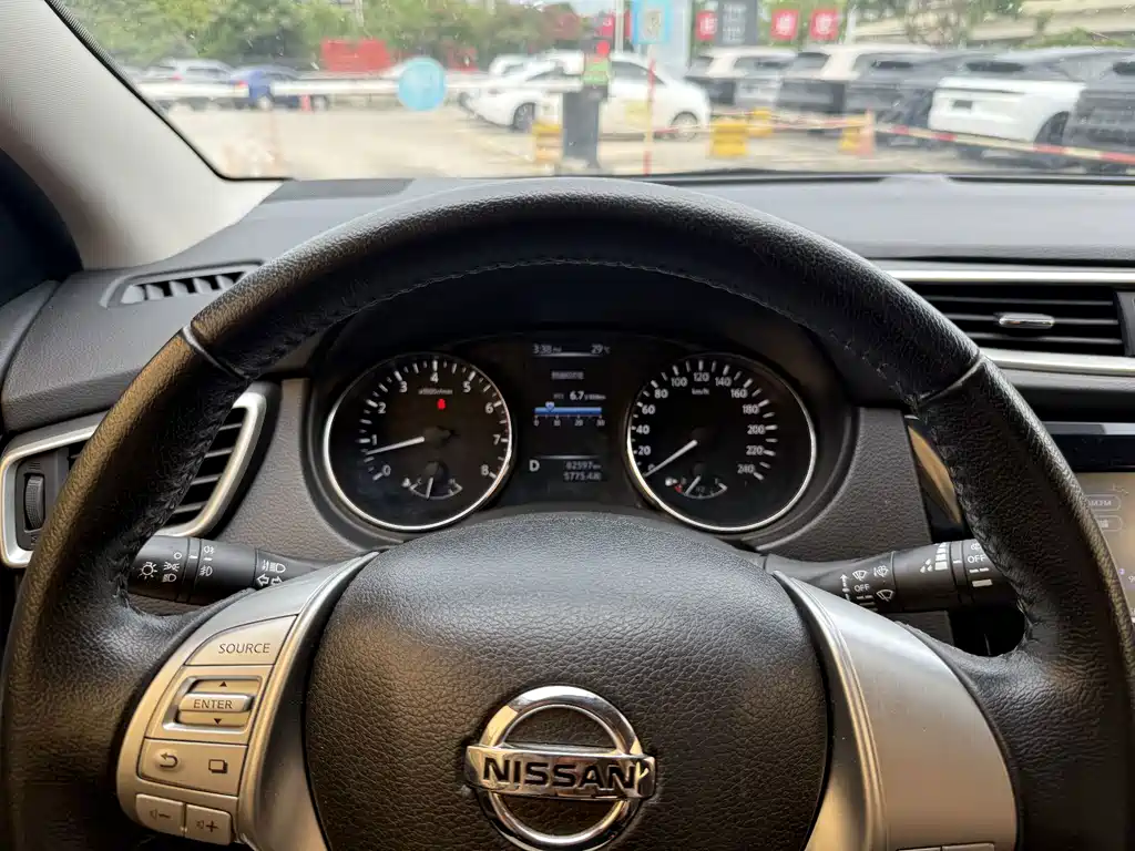 Nissan Qashqai 2017 — фото 12