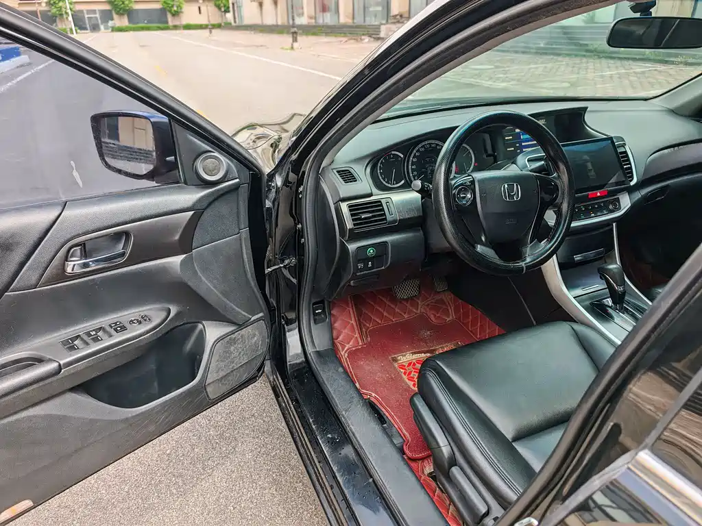 Honda Accord 2015 — фото 6