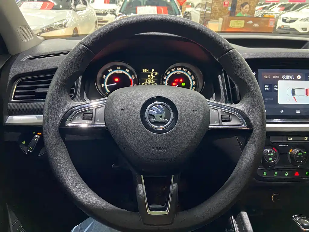 Skoda Kamiq 2023 — фото 19