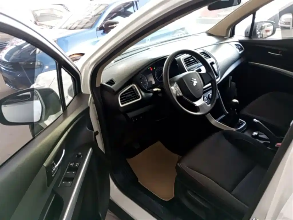 Suzuki S-Cross 2015 — фото 16