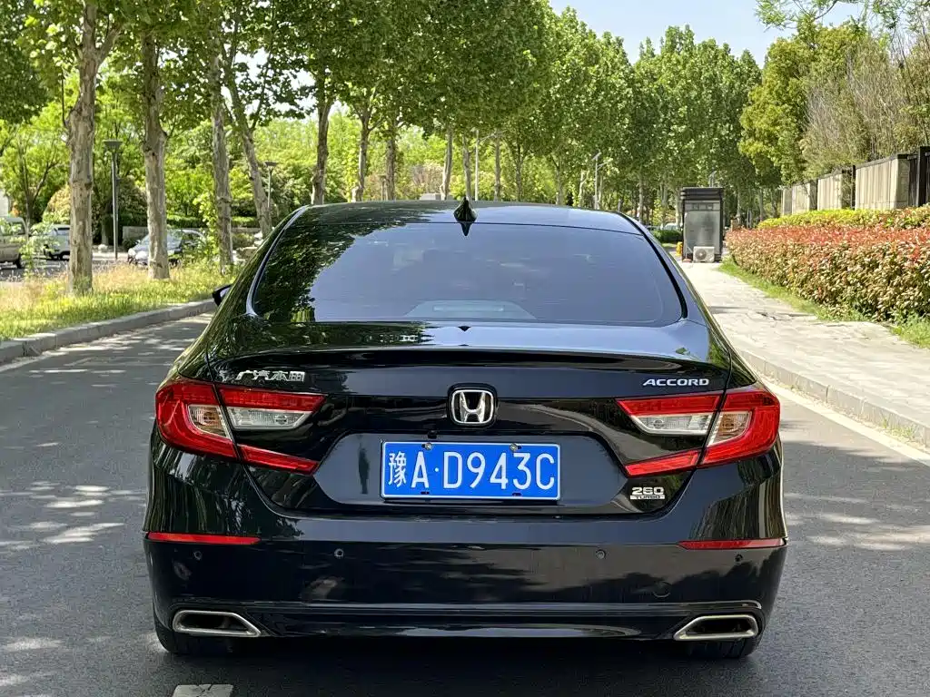 Honda Accord 2019 — фото 9