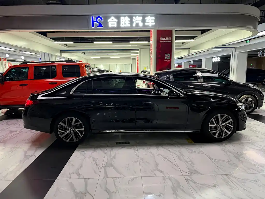 Mercedes-Benz E-Class 2024