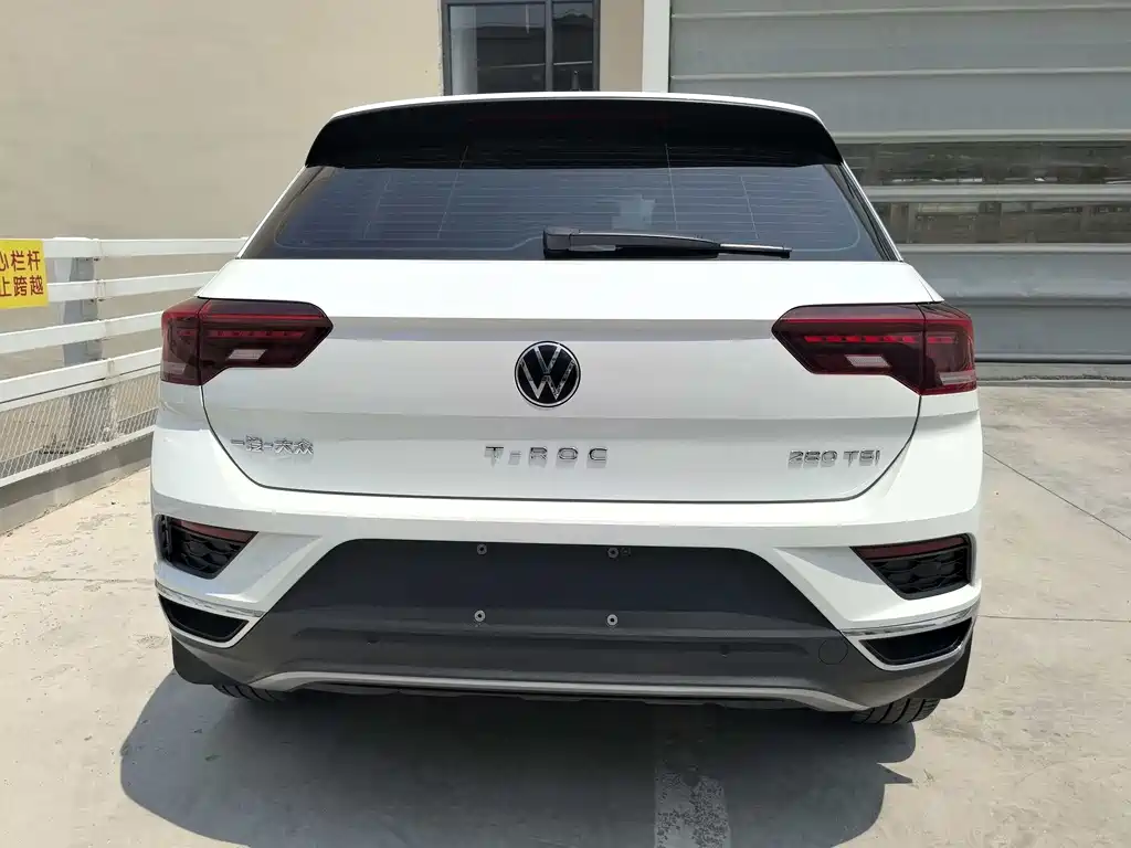 Volkswagen T-Roc 2022 — фото 8