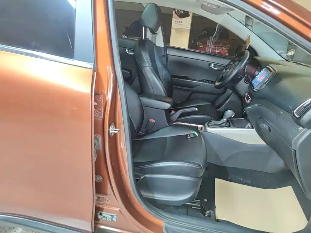 Kia KX3 2015 — фото 25