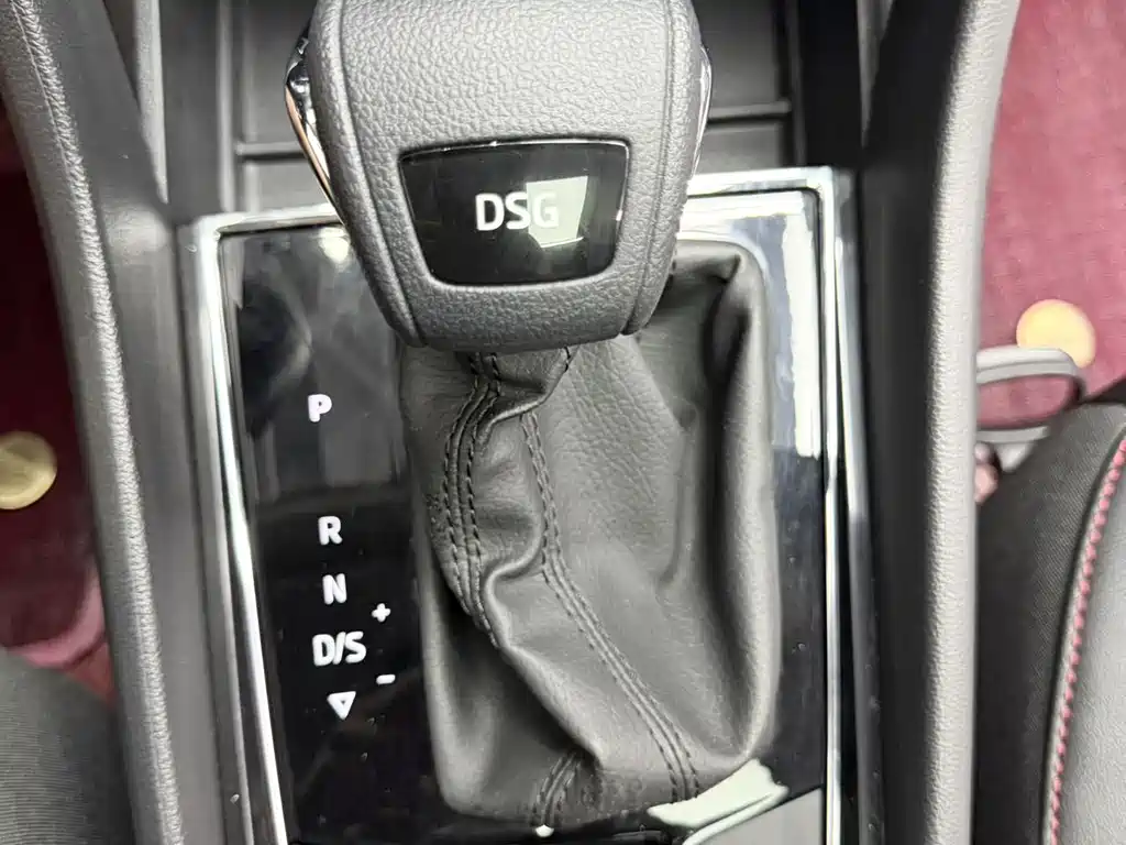 Skoda Karoq 2023 — фото 14