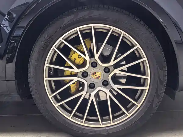 Porsche Cayenne 2022