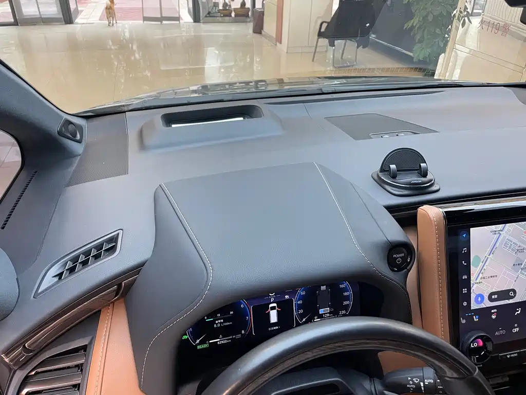 Toyota Vellfire 2024 — фото 30