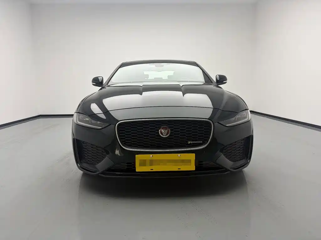 Jaguar XEL 2023 — фото 2