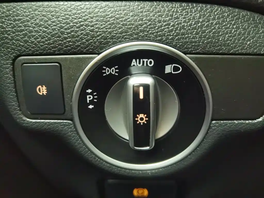 Mercedes-Benz CLA 2016 — фото 21