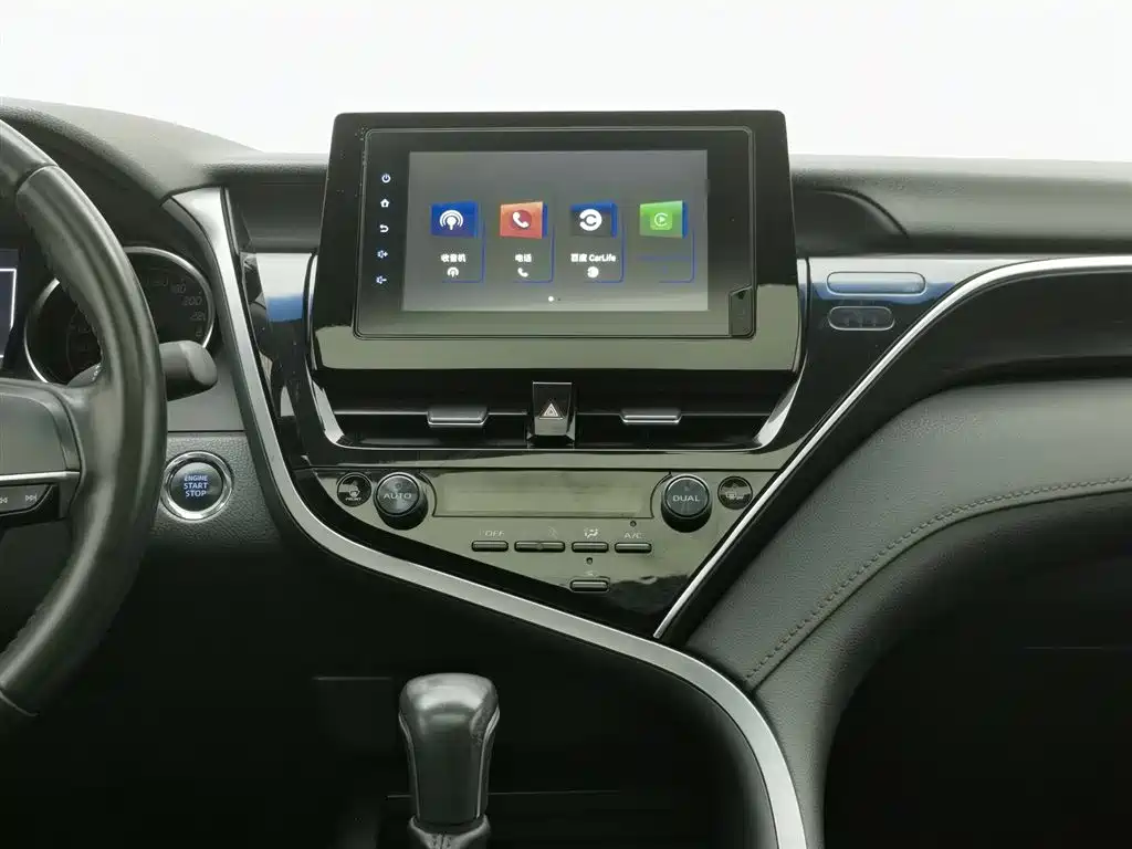 Toyota Camry 2022 — фото 12