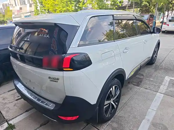 Peugeot 5008 2018