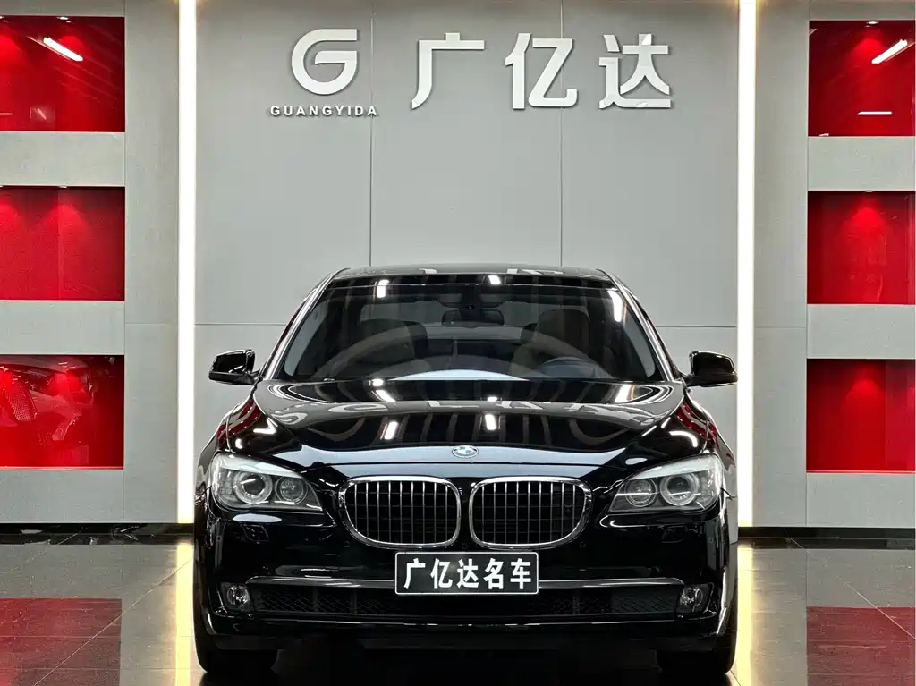BMW 7 Series 2012 — фото 2