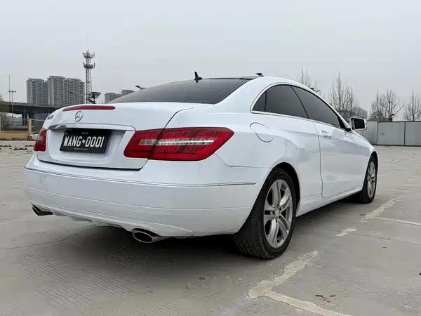 Mercedes-Benz E-Class 2009