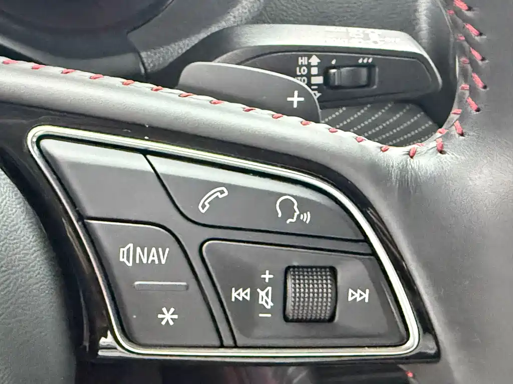 Audi Q2L 2022 — фото 13