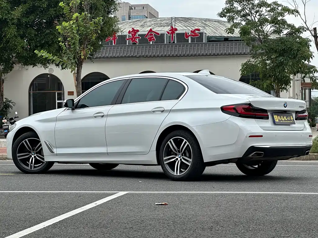 BMW 5 Series 2023