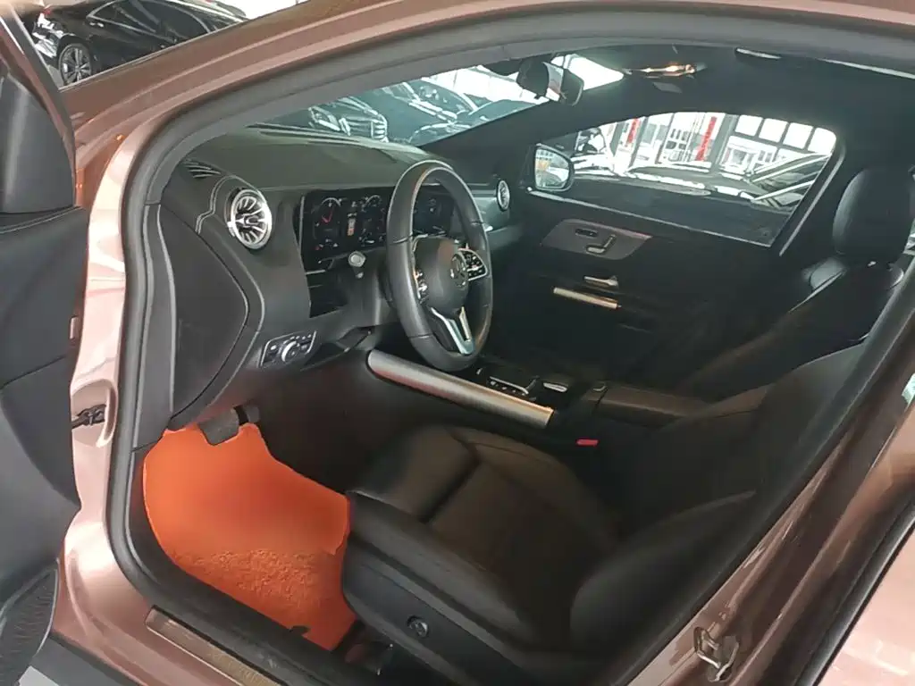 Mercedes-Benz GLA 2023 — фото 16