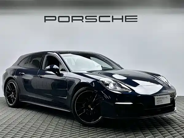 Porsche Panamera 2021