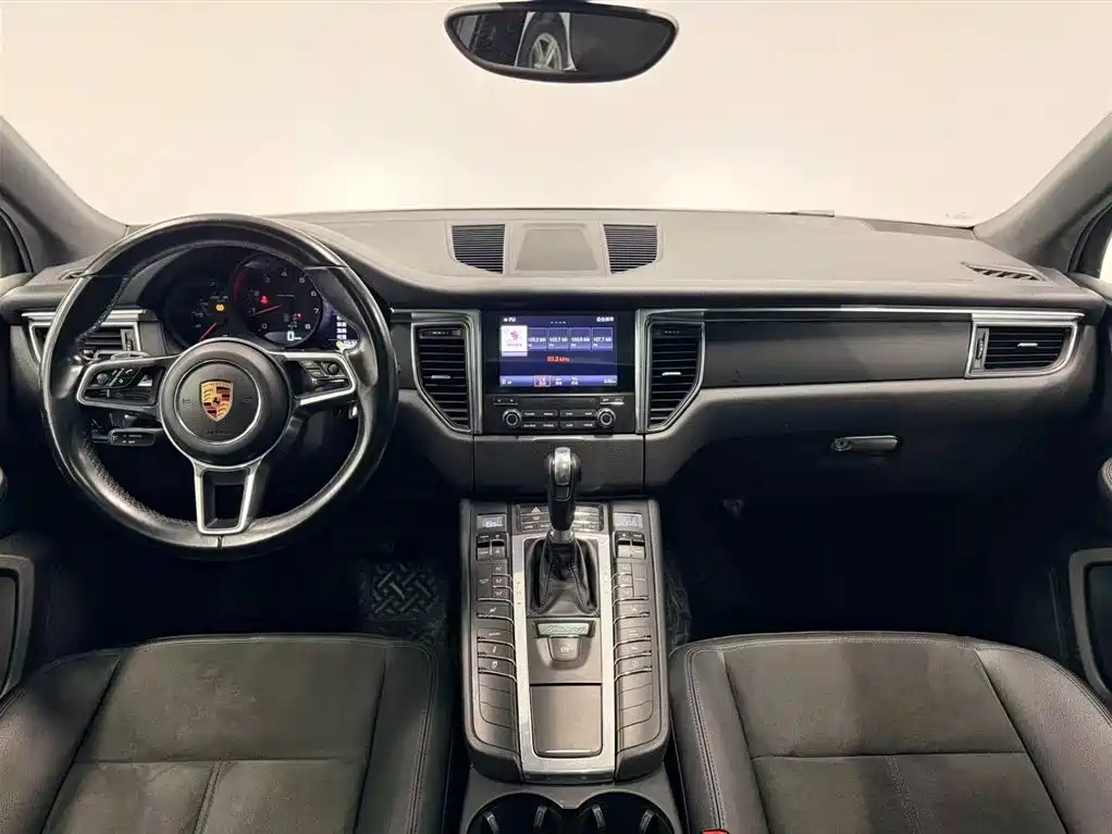 Porsche Macan 2018 — фото 8