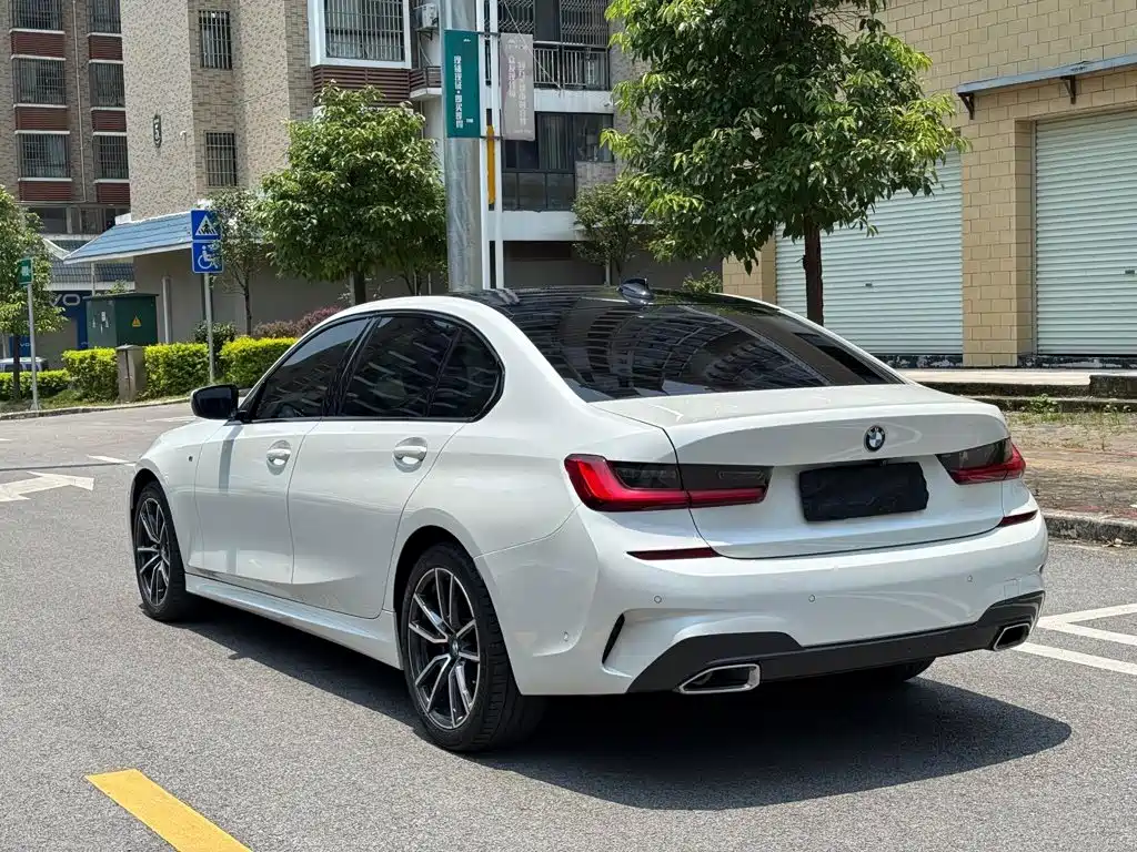 BMW 3 Series 2021