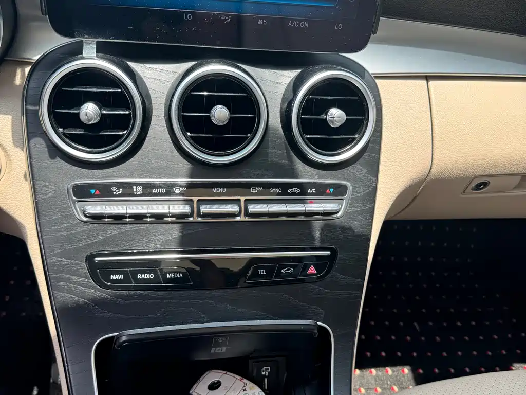 Mercedes-Benz C-Class 2019 — фото 10