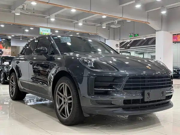 Porsche Macan 2021