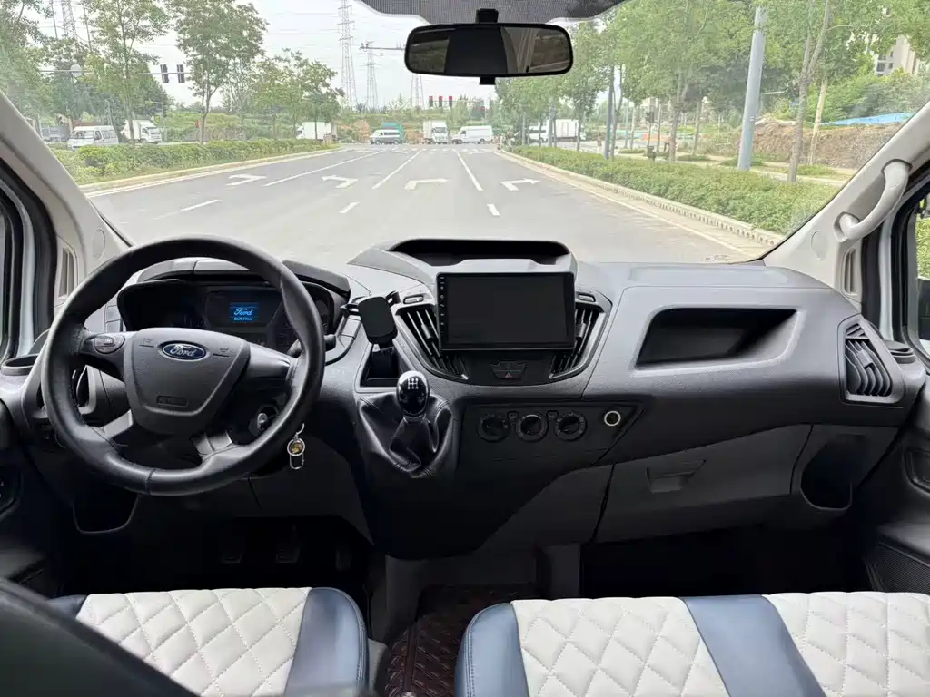 Ford Transit 2021