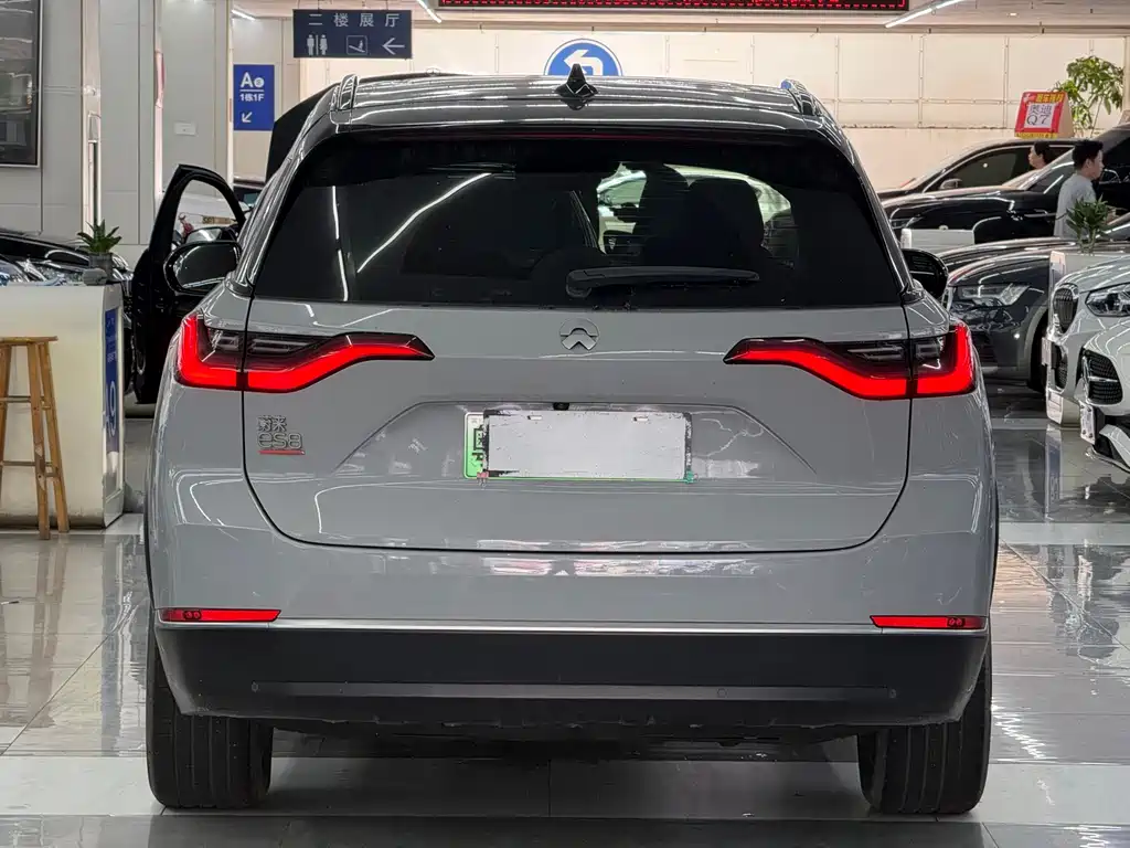 NIO ES8 2021 — фото 13