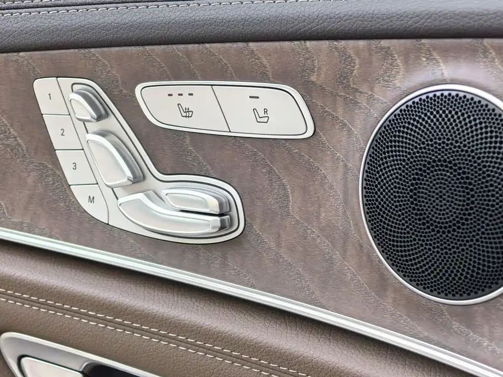 Mercedes-Benz E-Class 2021 — фото 18