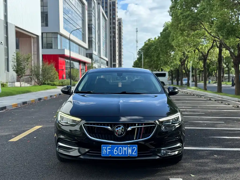 Buick Regal 2018 — фото 2