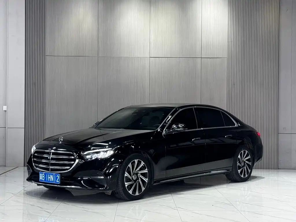 Mercedes-Benz E-Class 2024
