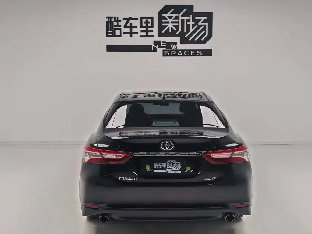 Toyota Camry 2023 — фото 5