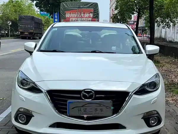 Mazda 3 Axela 2014