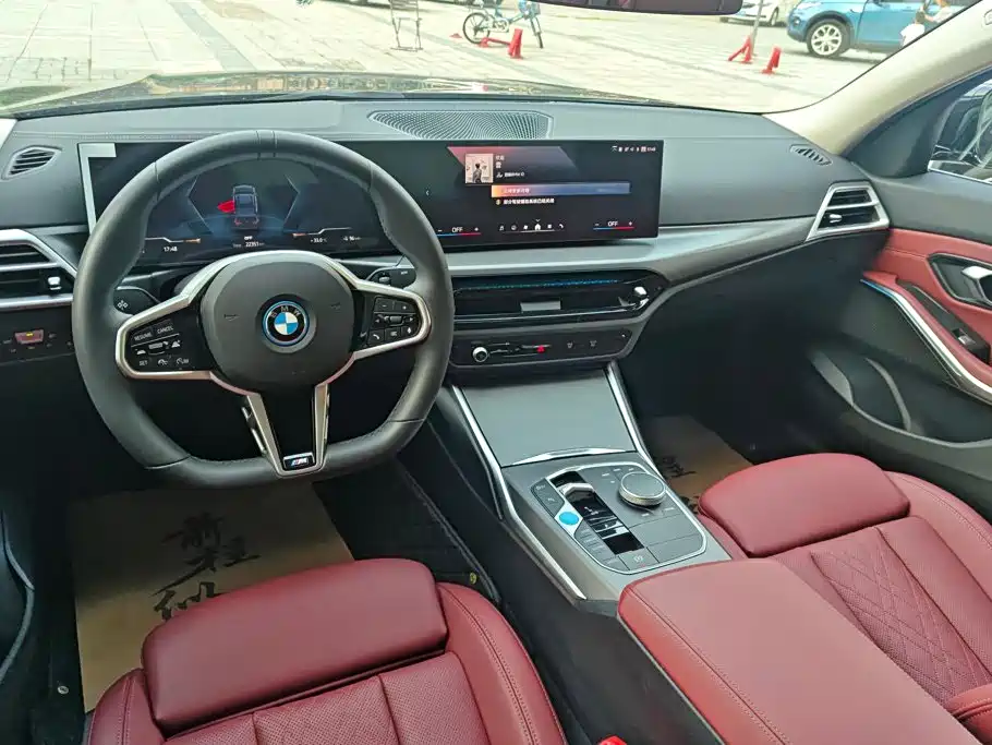 BMW i3 2025 — фото 12