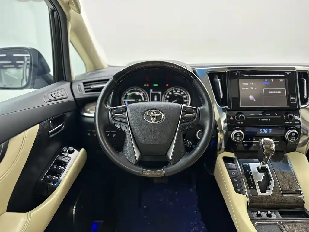 Toyota Vellfire 2019 — фото 14