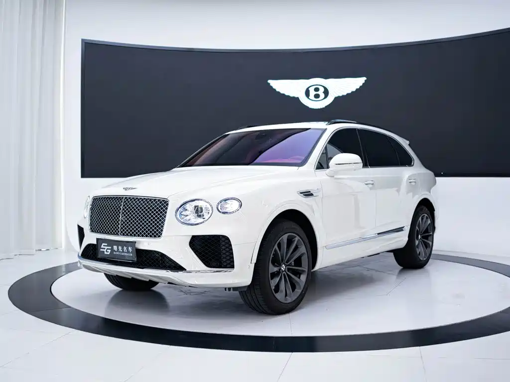 Bentley Bentayga 2022 — фото 1