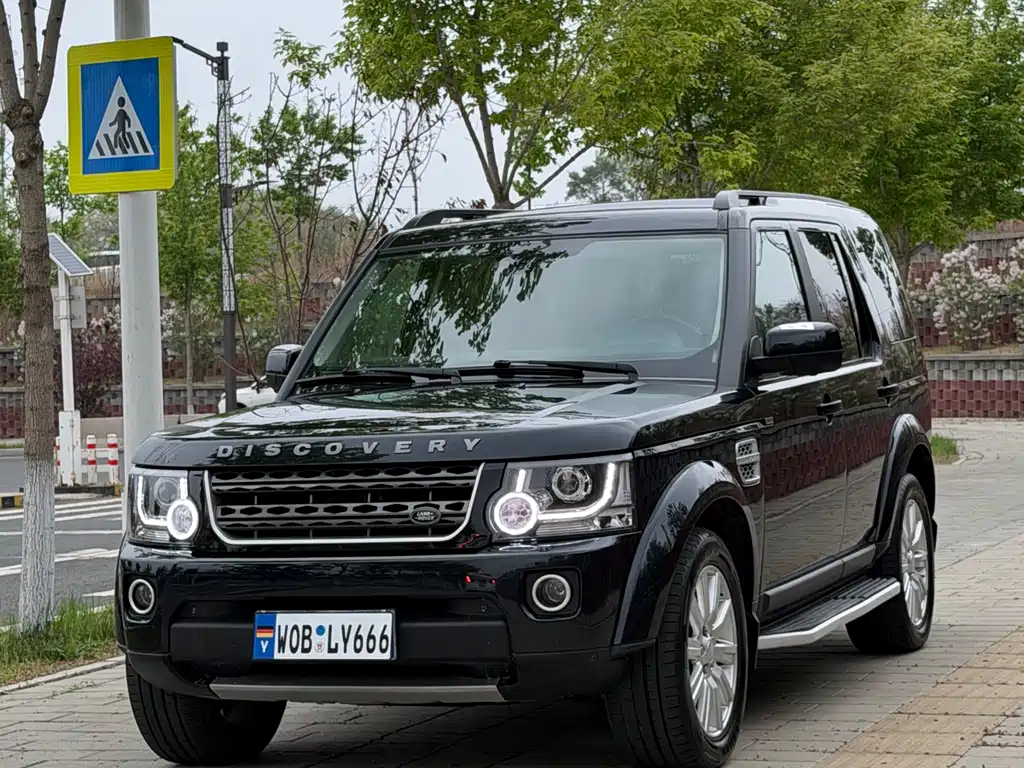 Land Rover Discovery 2012 — фото 1