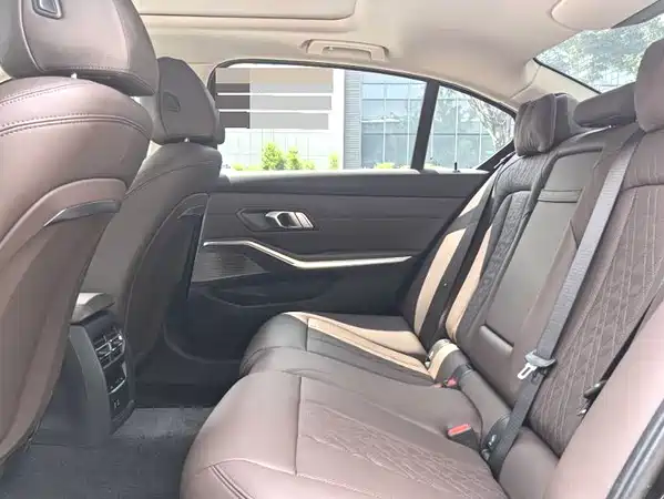 BMW i3 2023