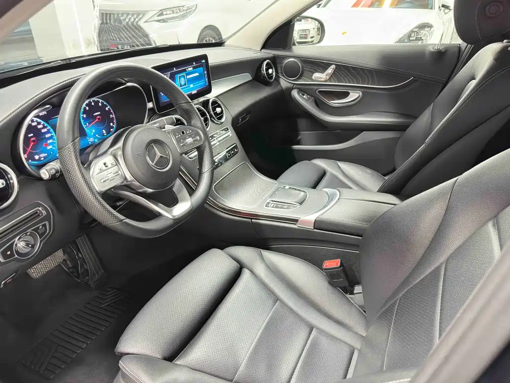 Mercedes-Benz C-Class 2019 — фото 10