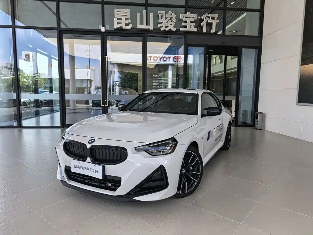 BMW M240i 2025 — фото 1
