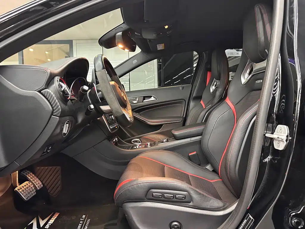 Mercedes-Benz A-Class AMG 2018 — фото 6